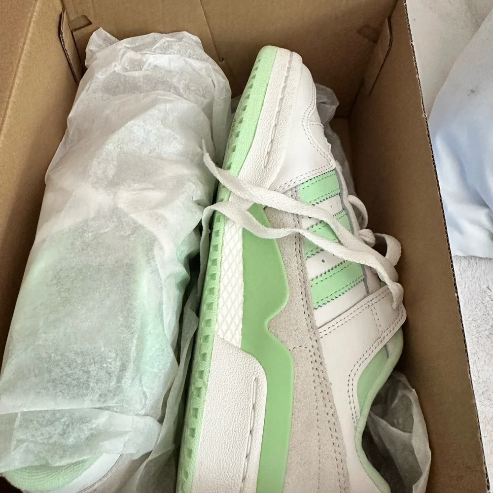 Adidas Mint and White Casual Sneakers - Picture 10 of 11